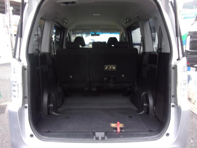 ステップワゴンスパーダ Ｚ　クルーズコントロール　１オーナー　記録簿　ギャザズ９インチナビ　地デジ　ブルートゥース　ステアリングリモコン　バックカメラ　ＥＴＣ　スマートキー　両側パワースライド　オートライト　ディスチャージ　ＡＷ（31枚目）