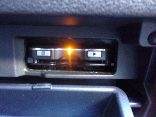 セレナ e-パワー XV プロパイロット 1オーナー 記録簿 禁煙車 10インチナビ 地デジ ブルートゥース アラウンドビュー ETC ドラレコ前後 シートバックテーブ 両側オート オートライト LEDライト フォグ 純正AW(18枚目)