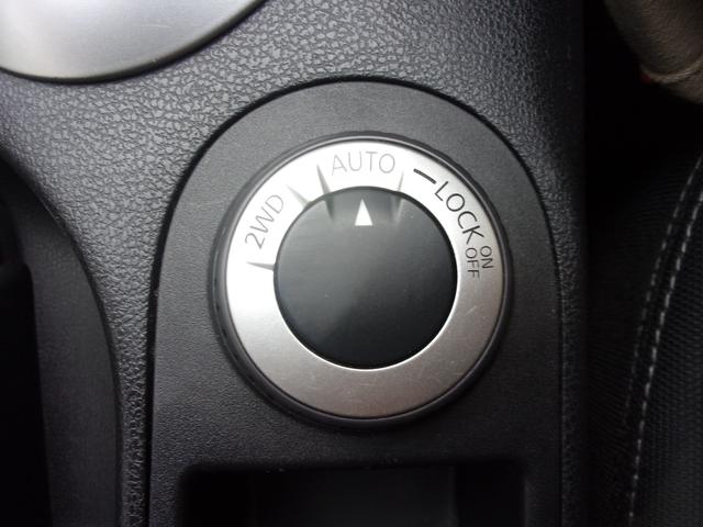 デュアリス ２０Ｇ　ＦＯＵＲ　切り替え式４ＷＤ　ガラスルーフ　ワンオーナー　禁煙車　ナビ　地デジ　ブルートゥース　ＥＴＣ　ユピテルドライブレコーダー前後　スマートキー　オートライト　キセノン　フォグライト　トノカバー　純正１７ＡＷ（17枚目）