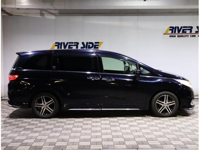 オデッセイ アブソルート・２０ｔｈアニバーサリー　アイドリングストップ　衝突被害軽減システム　バックカメラ　ナビ＆ＴＶ　ＤＶＤ再生　両側電動スライド（2枚目）