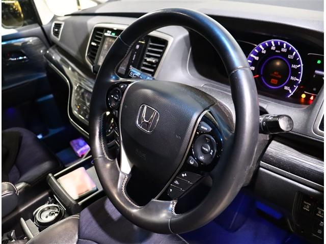 オデッセイ アブソルート・２０ｔｈアニバーサリー　アイドリングストップ　衝突被害軽減システム　バックカメラ　ナビ＆ＴＶ　ＤＶＤ再生　両側電動スライド（7枚目）