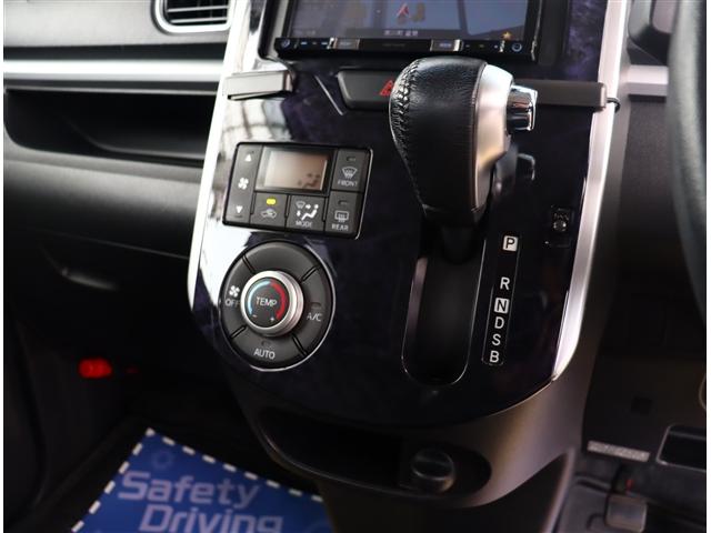 タント カスタムRS トップエディションSAIII 記録簿 アイドリングストップ 衝突被害軽減システム バックカメラ ナビ&TV DVD再生 両側電動スライド(15枚目)