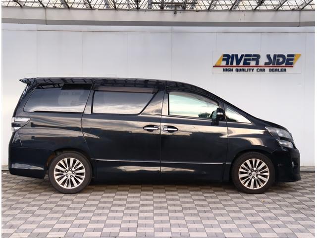 ヴェルファイア ２．４Ｚ　ゴールデンアイズ　バックカメラ　ナビ＆ＴＶ　ＤＶＤ再生　両側電動スライド（2枚目）