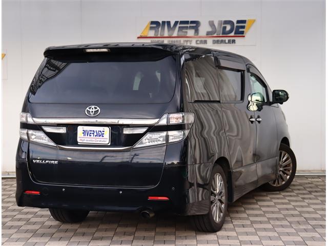 ヴェルファイア ２．４Ｚ　ゴールデンアイズ　バックカメラ　ナビ＆ＴＶ　ＤＶＤ再生　両側電動スライド（3枚目）