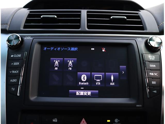 カムリ ハイブリッド　レザーパッケージ　モデリスタエアロ　クルーズコントロール　ＨＩＤライト　黒革パワーシート純正ＳＤナビ　フルセグ　バックカメラ　Ｂｌｕｅｔｏｏｔｈ　ブルーレイ再生　ワイヤレス充電　ＥＴＣ　１７ＡＷ（12枚目）