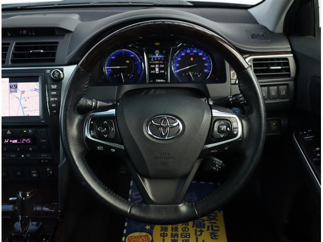 カムリ ハイブリッド　レザーパッケージ　モデリスタエアロ　クルーズコントロール　ＨＩＤライト　黒革パワーシート純正ＳＤナビ　フルセグ　バックカメラ　Ｂｌｕｅｔｏｏｔｈ　ブルーレイ再生　ワイヤレス充電　ＥＴＣ　１７ＡＷ（15枚目）