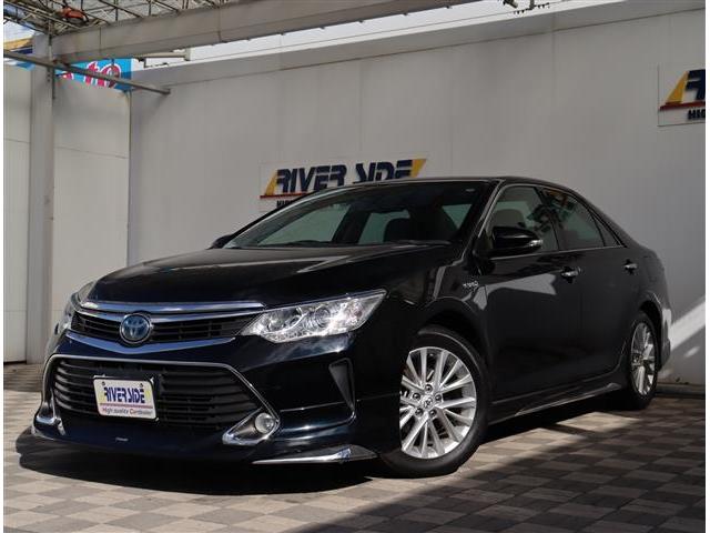 カムリ ハイブリッド　レザーパッケージ　モデリスタエアロ　クルーズコントロール　ＨＩＤライト　黒革パワーシート純正ＳＤナビ　フルセグ　バックカメラ　Ｂｌｕｅｔｏｏｔｈ　ブルーレイ再生　ワイヤレス充電　ＥＴＣ　１７ＡＷ（30枚目）