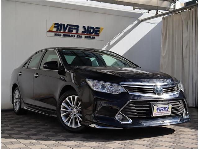 カムリ ハイブリッド　レザーパッケージ　モデリスタエアロ　クルーズコントロール　ＨＩＤライト　黒革パワーシート純正ＳＤナビ　フルセグ　バックカメラ　Ｂｌｕｅｔｏｏｔｈ　ブルーレイ再生　ワイヤレス充電　ＥＴＣ　１７ＡＷ（32枚目）