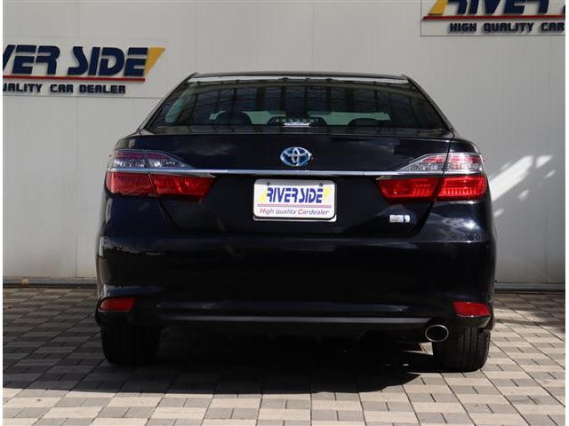 カムリ ハイブリッド　レザーパッケージ　モデリスタエアロ　クルーズコントロール　ＨＩＤライト　黒革パワーシート純正ＳＤナビ　フルセグ　バックカメラ　Ｂｌｕｅｔｏｏｔｈ　ブルーレイ再生　ワイヤレス充電　ＥＴＣ　１７ＡＷ（37枚目）