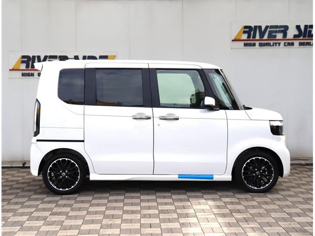 N-BOXカスタム ターボコーディネートスタイル 禁煙車 記録簿 登録/届出済未使用車 アイドリングストップ 衝突被害軽減システム バックカメラ ナビ&TV DVD再生 両側電動スライド(2枚目)