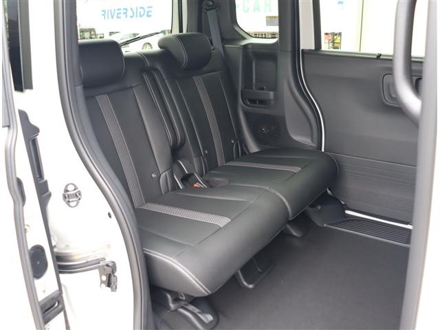 N-BOXカスタム ターボコーディネートスタイル 禁煙車 記録簿 登録/届出済未使用車 アイドリングストップ 衝突被害軽減システム バックカメラ ナビ&TV DVD再生 両側電動スライド(6枚目)