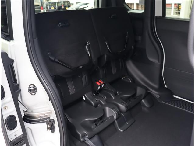 N-BOXカスタム ターボコーディネートスタイル 禁煙車 記録簿 登録/届出済未使用車 アイドリングストップ 衝突被害軽減システム バックカメラ ナビ&TV DVD再生 両側電動スライド(7枚目)