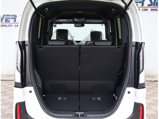 N-BOXカスタム ターボコーディネートスタイル 禁煙車 記録簿 登録/届出済未使用車 アイドリングストップ 衝突被害軽減システム バックカメラ ナビ&TV DVD再生 両側電動スライド(8枚目)