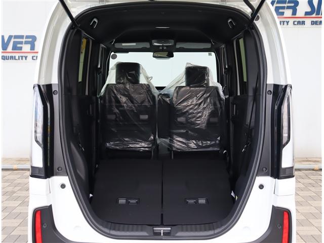 N-BOXカスタム ターボコーディネートスタイル 禁煙車 記録簿 登録/届出済未使用車 アイドリングストップ 衝突被害軽減システム バックカメラ ナビ&TV DVD再生 両側電動スライド(9枚目)