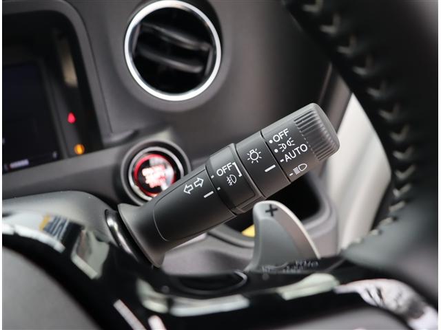 N-BOXカスタム ターボコーディネートスタイル 禁煙車 記録簿 登録/届出済未使用車 アイドリングストップ 衝突被害軽減システム バックカメラ ナビ&TV DVD再生 両側電動スライド(18枚目)