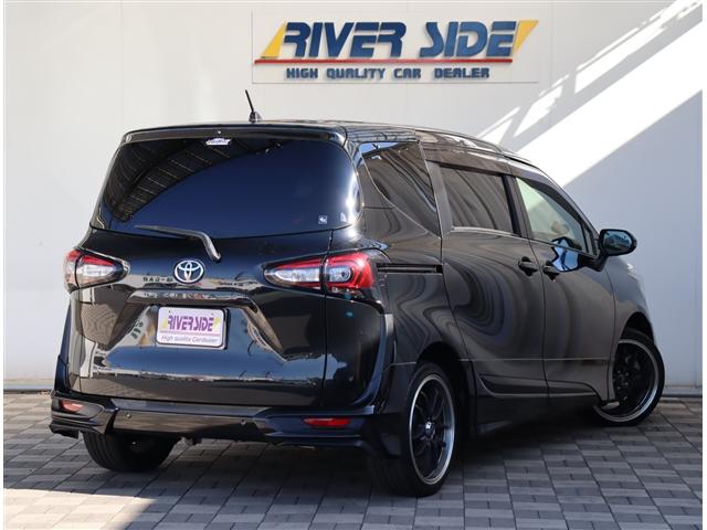 シエンタ Ｇ　クエロ　記録簿　アイドリングストップ　衝突被害軽減システム　ナビ＆ＴＶ　ＤＶＤ再生　両側電動スライド　後席モニター（3枚目）