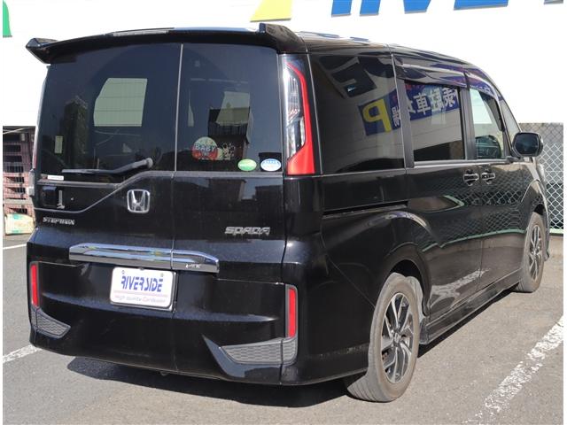 ステップワゴンスパーダ スパーダ　ホンダセンシング　アイドリングストップ　衝突被害軽減システム　バックカメラ　ナビ＆ＴＶ　両側電動スライド（3枚目）