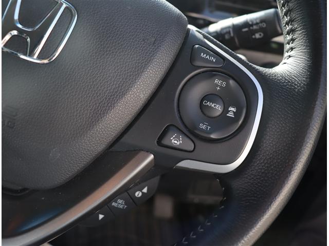 ステップワゴンスパーダ スパーダ　ホンダセンシング　アイドリングストップ　衝突被害軽減システム　バックカメラ　ナビ＆ＴＶ　両側電動スライド（10枚目）