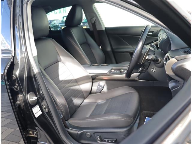 IS IS300h バックカメラ ナビ&TV DVD再生(5枚目)