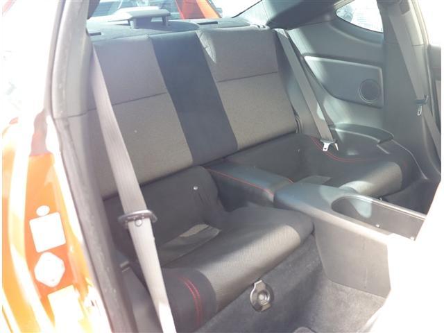 ８６ ＧＴ　６ＭＴ・モデリスタエアロ・リアウィング・ＴＲＤマフラー・ＲＡＹＳ　１９インチＡＷＴＲＤ車高調・サイバーナビ・フルセグ・ＤＶＤ・Ｂｌｕｅｔｏｏｔｈ接続・ＥＴＣ・クルーズコントロール・スマートキー（10枚目）