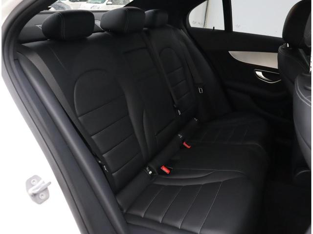C180 ローレウスエディション 特別仕様車 AMGスタイリングパッケージ レーダーセーフティパッケージ LEDハイパフォーマンスライト 純正ナビバックカメラ 黒革パワーシートヒーター付き BSM パーキングパイロット 18アルミ(25枚目)