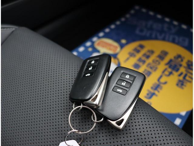 IS300 Fスポーツ 1オーナー TRDフルエアロスポーツマフラー リアスポイラー 黒革シート サンルーフ 3眼LED BSM RCTA 前後ドラレコ TVジャンパー 10.3ディプレイ ナビフルセグBカメラ ETC(39枚目)