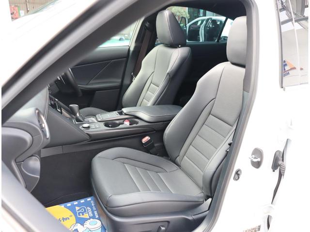 IS300 Fスポーツ 1オーナー TRDフルエアロスポーツマフラー リアスポイラー 黒革シート サンルーフ 3眼LED BSM RCTA 前後ドラレコ TVジャンパー 10.3ディプレイ ナビフルセグBカメラ ETC(41枚目)