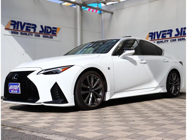 IS300 Fスポーツ 1オーナー TRDフルエアロスポーツマフラー リアスポイラー 黒革シート サンルーフ 3眼LED BSM RCTA 前後ドラレコ TVジャンパー 10.3ディプレイ ナビフルセグBカメラ ETC(52枚目)