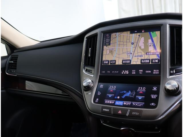 クラウンハイブリッド ロイヤルサルーン メモリーナビ フルセグ バックカメラ 衝突軽減ブレーキ シートヒーター パワーシート スマートキー クルコン ETC ステリモ ステアリングヒーター ブルーレイ再生 トランクイージークローザー(8枚目)