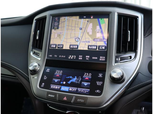 クラウンハイブリッド ロイヤルサルーン メモリーナビ フルセグ バックカメラ 衝突軽減ブレーキ シートヒーター パワーシート スマートキー クルコン ETC ステリモ ステアリングヒーター ブルーレイ再生 トランクイージークローザー(10枚目)