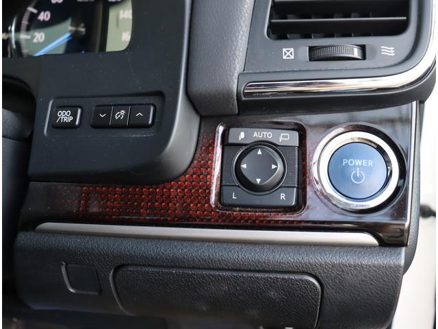 クラウンハイブリッド ロイヤルサルーン メモリーナビ フルセグ バックカメラ 衝突軽減ブレーキ シートヒーター パワーシート スマートキー クルコン ETC ステリモ ステアリングヒーター ブルーレイ再生 トランクイージークローザー(24枚目)