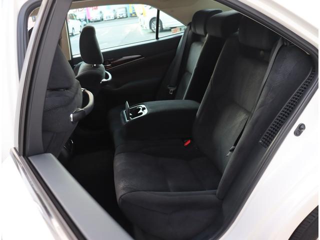 クラウンハイブリッド ロイヤルサルーン メモリーナビ フルセグ バックカメラ 衝突軽減ブレーキ シートヒーター パワーシート スマートキー クルコン ETC ステリモ ステアリングヒーター ブルーレイ再生 トランクイージークローザー(33枚目)