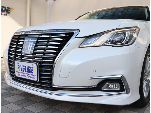 クラウンハイブリッド ロイヤルサルーン メモリーナビ フルセグ バックカメラ 衝突軽減ブレーキ シートヒーター パワーシート スマートキー クルコン ETC ステリモ ステアリングヒーター ブルーレイ再生 トランクイージークローザー(43枚目)