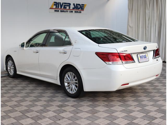 クラウンハイブリッド ロイヤルサルーン メモリーナビ フルセグ バックカメラ 衝突軽減ブレーキ シートヒーター パワーシート スマートキー クルコン ETC ステリモ ステアリングヒーター ブルーレイ再生 トランクイージークローザー(52枚目)