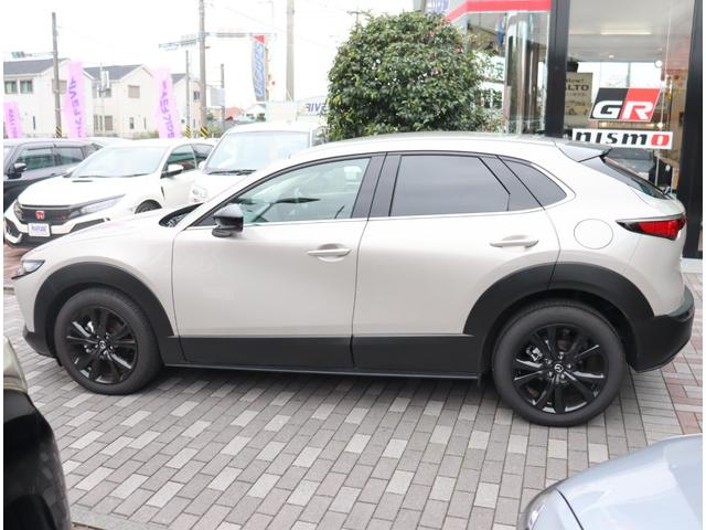 ＣＸ－３０ ２０Ｓ　レトロスポーツエディション　マツダコネクトナビ　フルセグ　全方位カメラ　バックカメラ　ハーフレザー　パワーシート　前後ドライブレコーダー　スマートキー　ＥＴＣ　ワンオーナー　クルコン　衝突軽減ブレーキ　シートヒーター（5枚目）