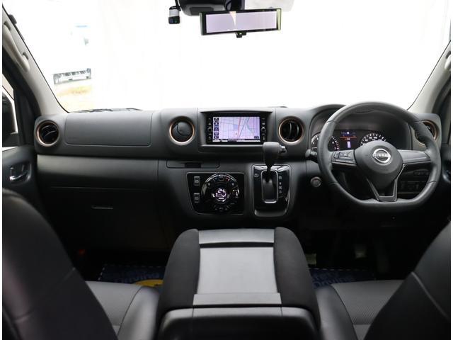 キャラバン ロングプロスタイルグランドプレミアムＧＸ　メモリーナビ　フルセグ　アラウンドビューモニター　バックカメラ　ＥＴＣ　ＬＥＤ　片側電動スライドドア　インテリジェントキー　エマージェンシーブレーキ　デジタルインナーミラー（4枚目）