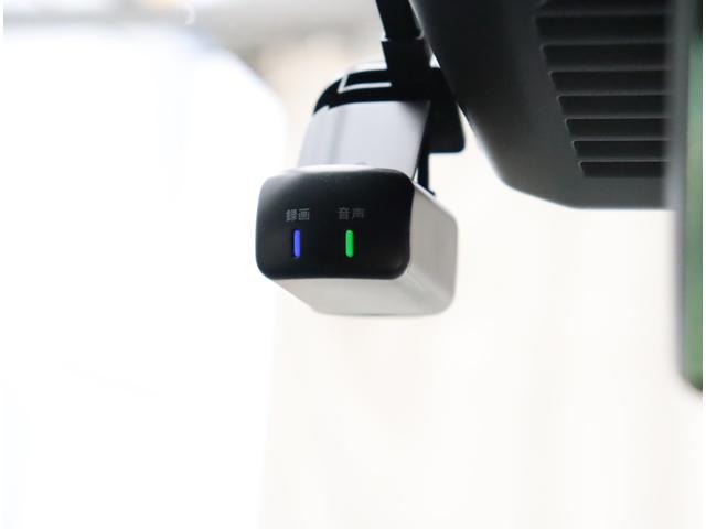 キャラバン ロングプロスタイルグランドプレミアムＧＸ　メモリーナビ　フルセグ　アラウンドビューモニター　バックカメラ　ＥＴＣ　ＬＥＤ　片側電動スライドドア　インテリジェントキー　エマージェンシーブレーキ　デジタルインナーミラー（5枚目）