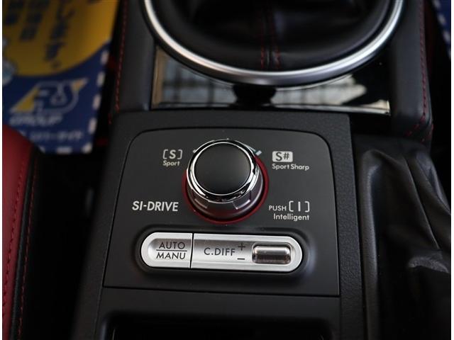 ＷＲＸ ＳＴＩ ＳＴＩ　タイプＳ　純正８インチメモリーナビ　フルセグ　バックカメラ　Ｓ・Ｆカメラ　シートヒーター　パワーシート　コーナーセンサー　マッドフラップ　ステリモ　ＳＴＩ４本出しマフラー（10枚目）