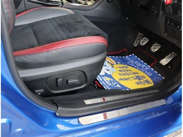 ＷＲＸ ＳＴＩ ＳＴＩ　タイプＳ　純正８インチメモリーナビ　フルセグ　バックカメラ　Ｓ・Ｆカメラ　シートヒーター　パワーシート　コーナーセンサー　マッドフラップ　ステリモ　ＳＴＩ４本出しマフラー（25枚目）