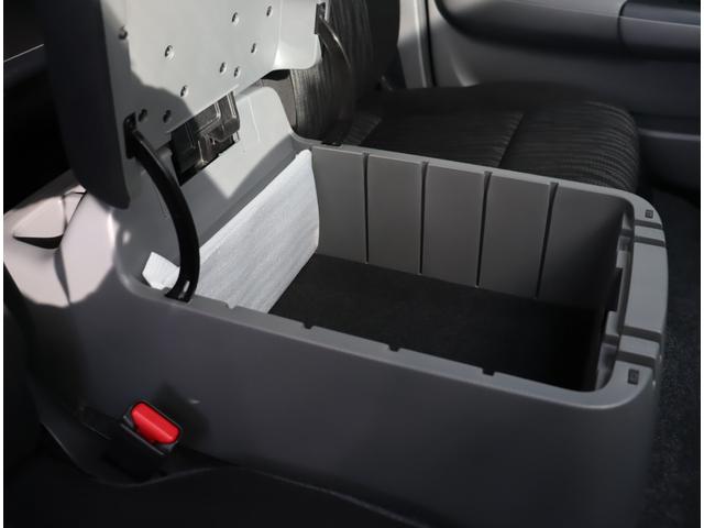 ＮＶ３５０キャラバンバン ロングライダープレミアムＧＸターボ　純正ナビ　フルセグ　アラウンドビューモニター　バックカメラ　ＥＴＣ　片側電動スライドドア　ＬＥＤ　ドラレコ　インテリジェントキー　ルーフスポイラー　リアヒーター／クーラー　４ＷＤ（20枚目）