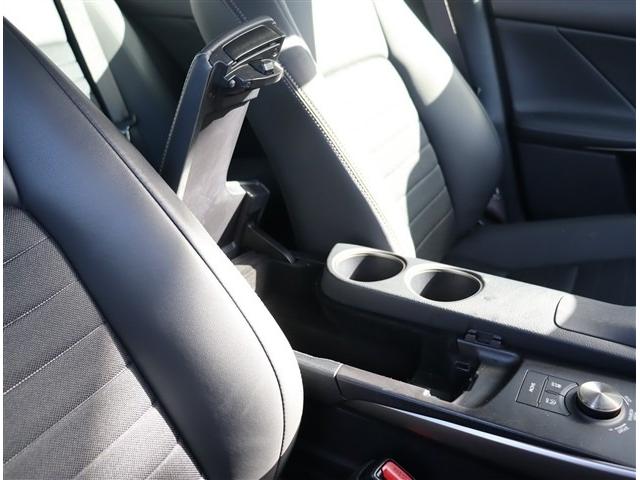 ＩＳ ＩＳ２００ｔ　メモリーナビ　フルセグ　バックカメラ　ＥＴＣ　ＨＩＤ　ハーフレザーシート　パワーシート　スマートキー　プッシュスタート　プリクラッシュセーフティ　クルコン　コーナーセンサー（19枚目）