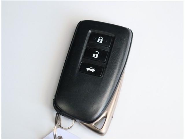 ＩＳ ＩＳ２００ｔ　メモリーナビ　フルセグ　バックカメラ　ＥＴＣ　ＨＩＤ　ハーフレザーシート　パワーシート　スマートキー　プッシュスタート　プリクラッシュセーフティ　クルコン　コーナーセンサー（21枚目）