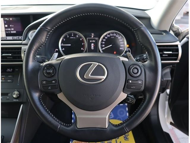 ＩＳ ＩＳ２００ｔ　メモリーナビ　フルセグ　バックカメラ　ＥＴＣ　ＨＩＤ　ハーフレザーシート　パワーシート　スマートキー　プッシュスタート　プリクラッシュセーフティ　クルコン　コーナーセンサー（22枚目）