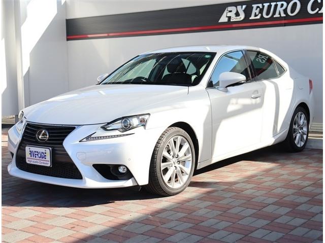 ＩＳ ＩＳ２００ｔ　メモリーナビ　フルセグ　バックカメラ　ＥＴＣ　ＨＩＤ　ハーフレザーシート　パワーシート　スマートキー　プッシュスタート　プリクラッシュセーフティ　クルコン　コーナーセンサー（49枚目）