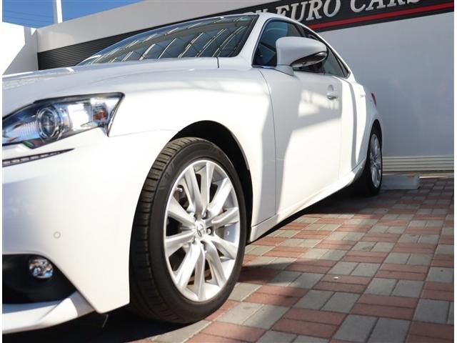 ＩＳ ＩＳ２００ｔ　メモリーナビ　フルセグ　バックカメラ　ＥＴＣ　ＨＩＤ　ハーフレザーシート　パワーシート　スマートキー　プッシュスタート　プリクラッシュセーフティ　クルコン　コーナーセンサー（50枚目）