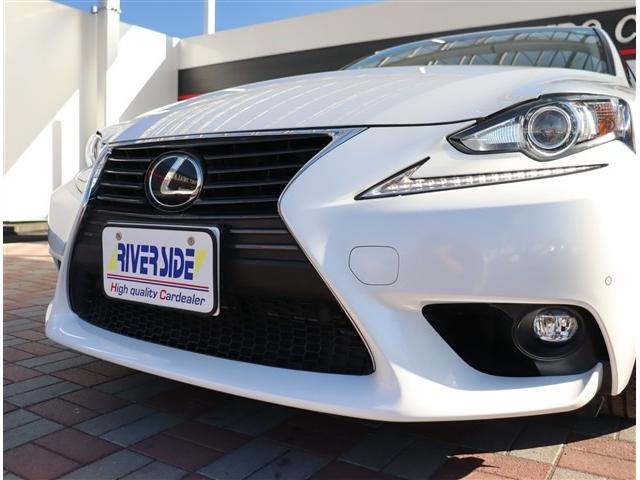 ＩＳ ＩＳ２００ｔ　メモリーナビ　フルセグ　バックカメラ　ＥＴＣ　ＨＩＤ　ハーフレザーシート　パワーシート　スマートキー　プッシュスタート　プリクラッシュセーフティ　クルコン　コーナーセンサー（53枚目）