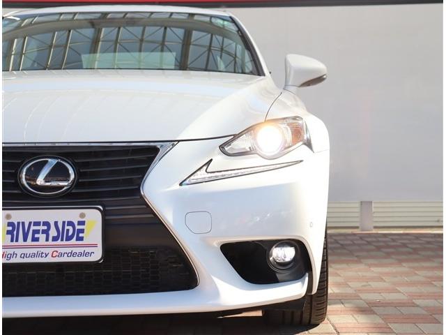 ＩＳ ＩＳ２００ｔ　メモリーナビ　フルセグ　バックカメラ　ＥＴＣ　ＨＩＤ　ハーフレザーシート　パワーシート　スマートキー　プッシュスタート　プリクラッシュセーフティ　クルコン　コーナーセンサー（54枚目）