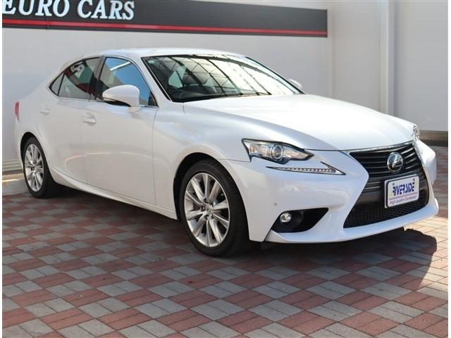 ＩＳ ＩＳ２００ｔ　メモリーナビ　フルセグ　バックカメラ　ＥＴＣ　ＨＩＤ　ハーフレザーシート　パワーシート　スマートキー　プッシュスタート　プリクラッシュセーフティ　クルコン　コーナーセンサー（55枚目）