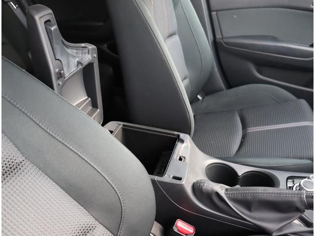 アクセラスポーツ １５Ｓ　プロアクティブ　メモリーナビ　フルセグ　バックカメラ　ＥＴＣ　コーナーセンサー　クルコン　スマートキー　レーンディパーチャー　ヘッドアップディスプレイ　ｉ－ｓｔｏｐ　純正１６インチアルミ　オートＡＣ　ステリモ（19枚目）