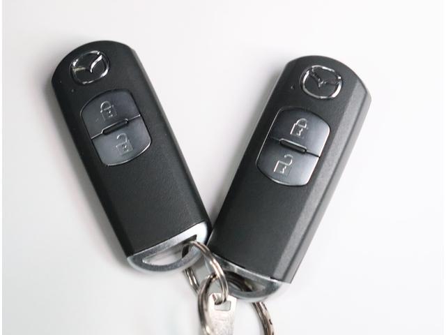 アクセラスポーツ １５Ｓ　プロアクティブ　メモリーナビ　フルセグ　バックカメラ　ＥＴＣ　コーナーセンサー　クルコン　スマートキー　レーンディパーチャー　ヘッドアップディスプレイ　ｉ－ｓｔｏｐ　純正１６インチアルミ　オートＡＣ　ステリモ（21枚目）